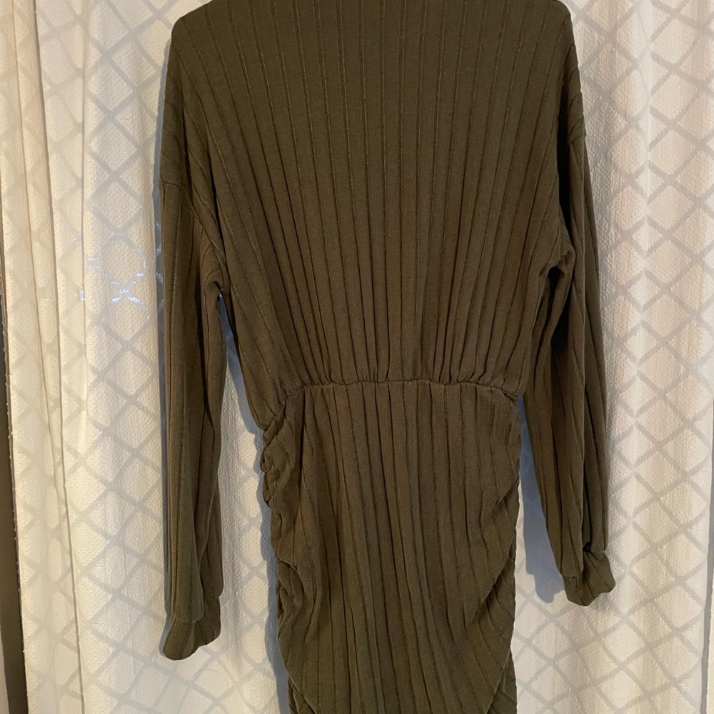 Chic Olive Ribbed Dress